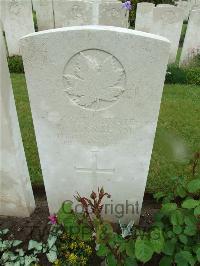 Etaples Military Cemetery - Graham, Cecil Arnett